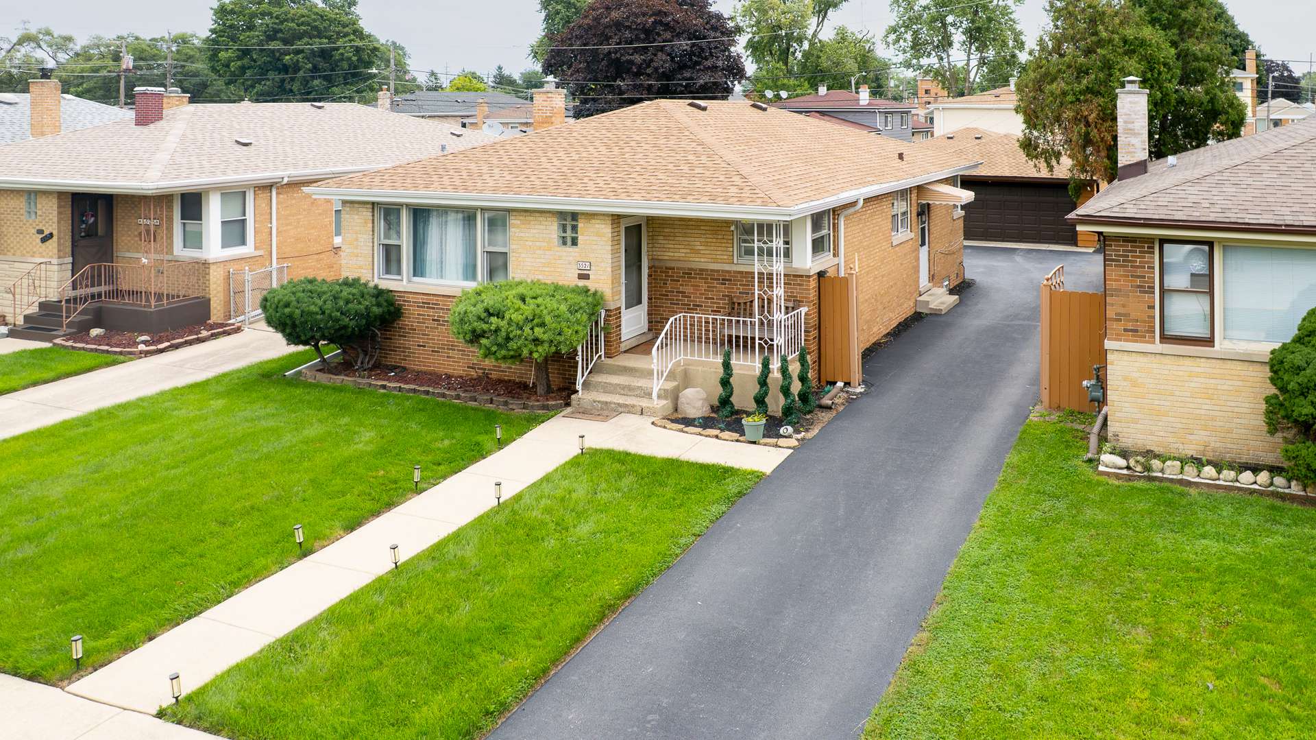 3521 Sarah ST, Franklin Park, IL 60131