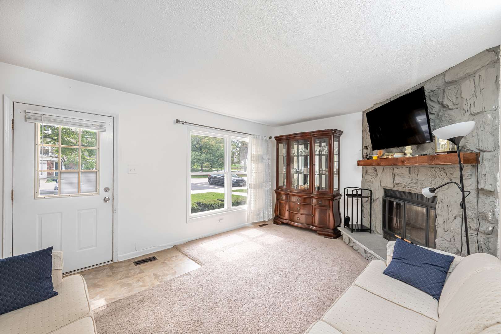 2110 STANLEY CT, Schaumburg, IL 60194
