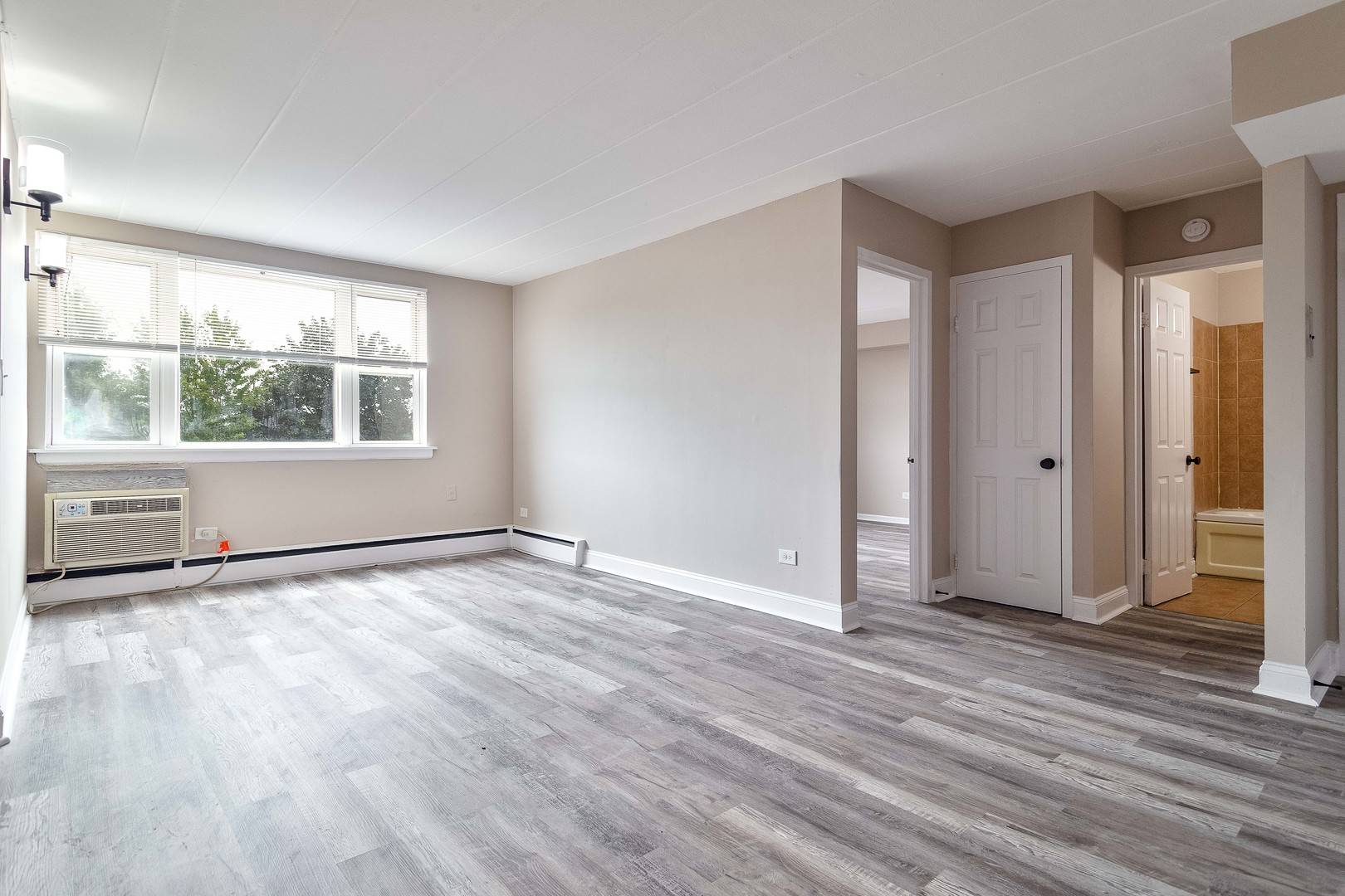 2115 W Farwell AVE #511, Chicago, IL 60645