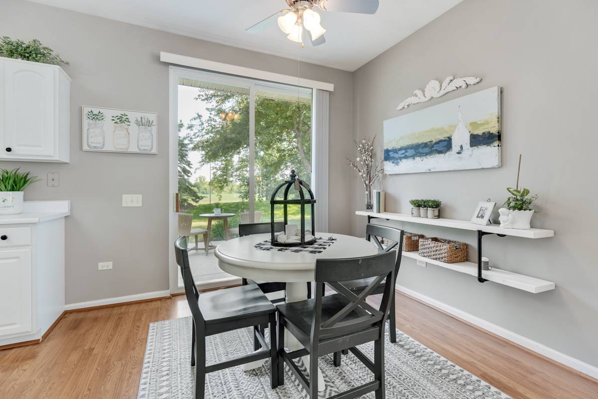 13149 Shirley LN, Huntley, IL 60142