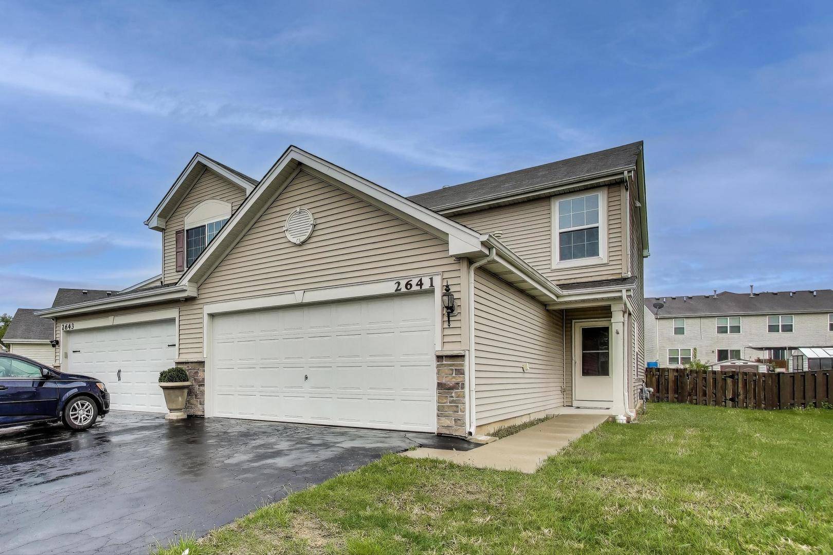 2641 Carlisle LN, Hampshire, IL 60140