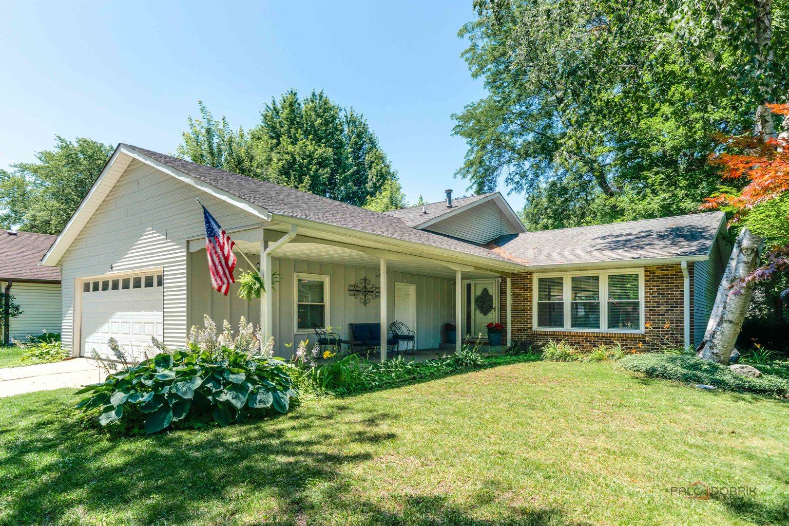 6 S DEERPATH DR, Vernon Hills, IL 60061