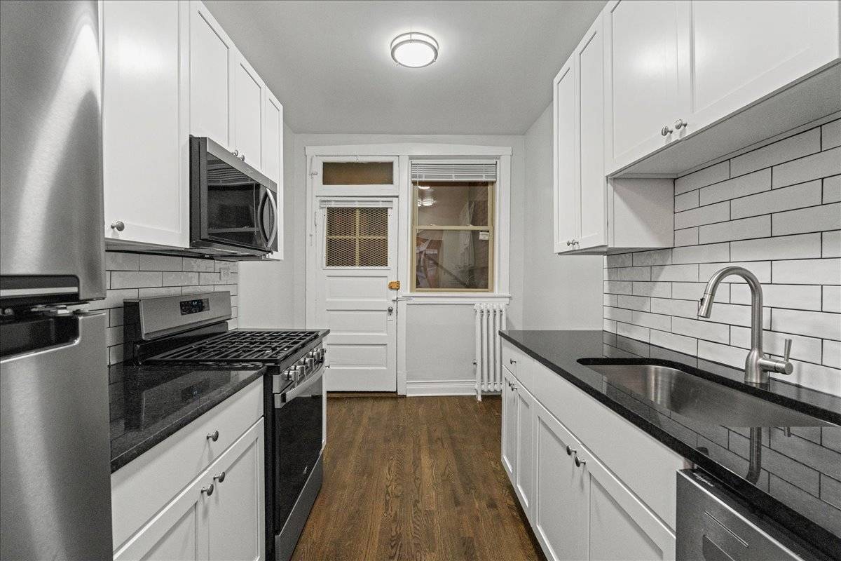 901 W Altgeld ST #1B, Chicago, IL 60614