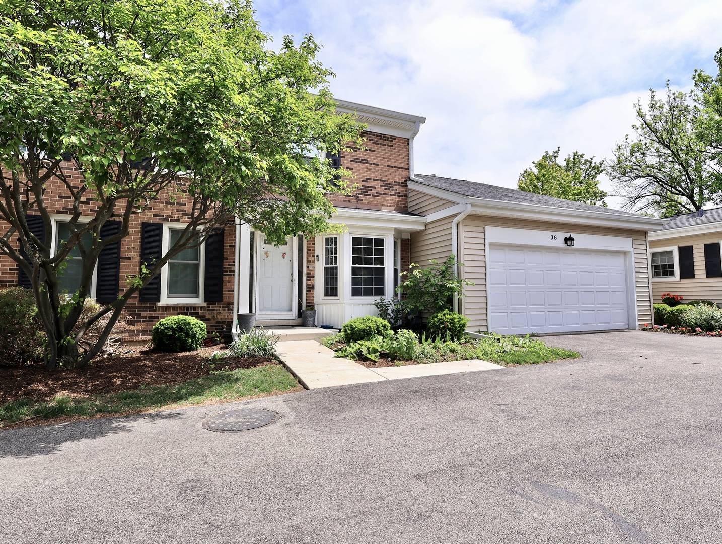 38 The Court of Greenway, Northbrook, IL 60062