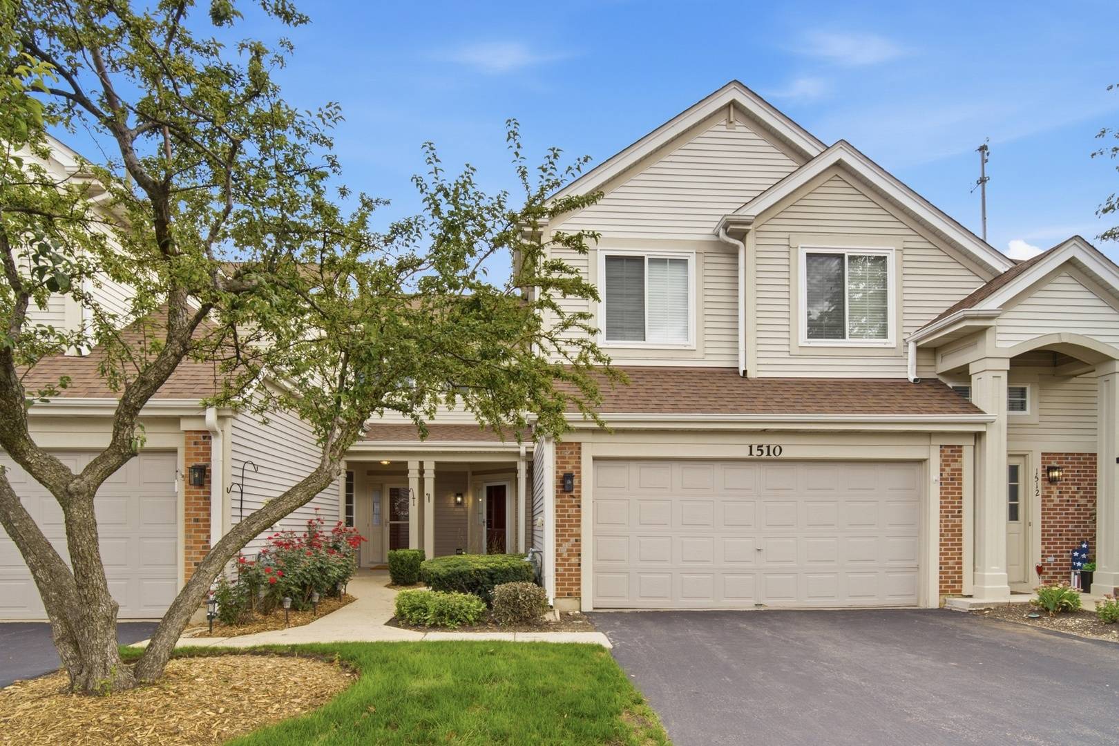 1510 N Waterbury CIR, Palatine, IL 60074