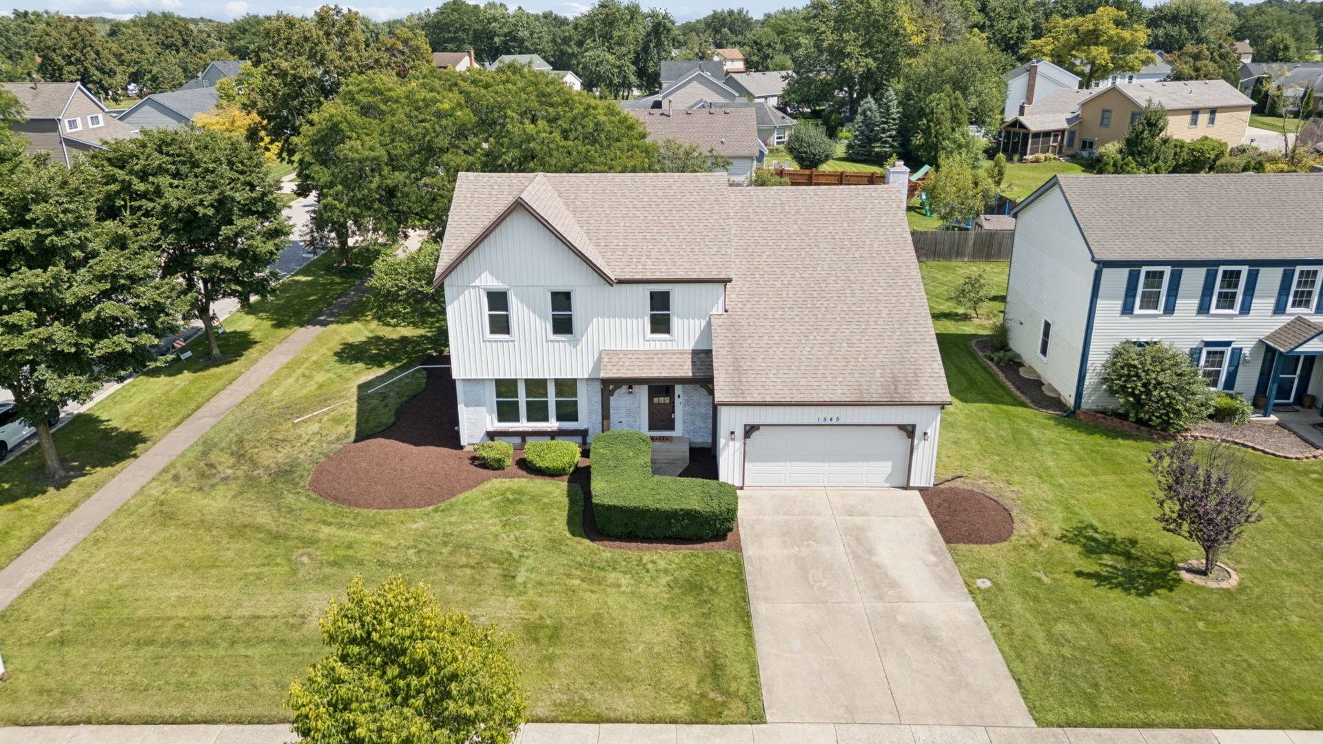 1545 Scottdale CIR, Wheaton, IL 60189