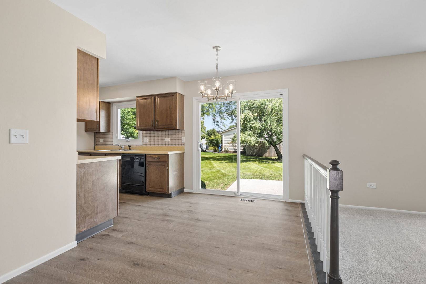 1545 Scottdale CIR, Wheaton, IL 60189