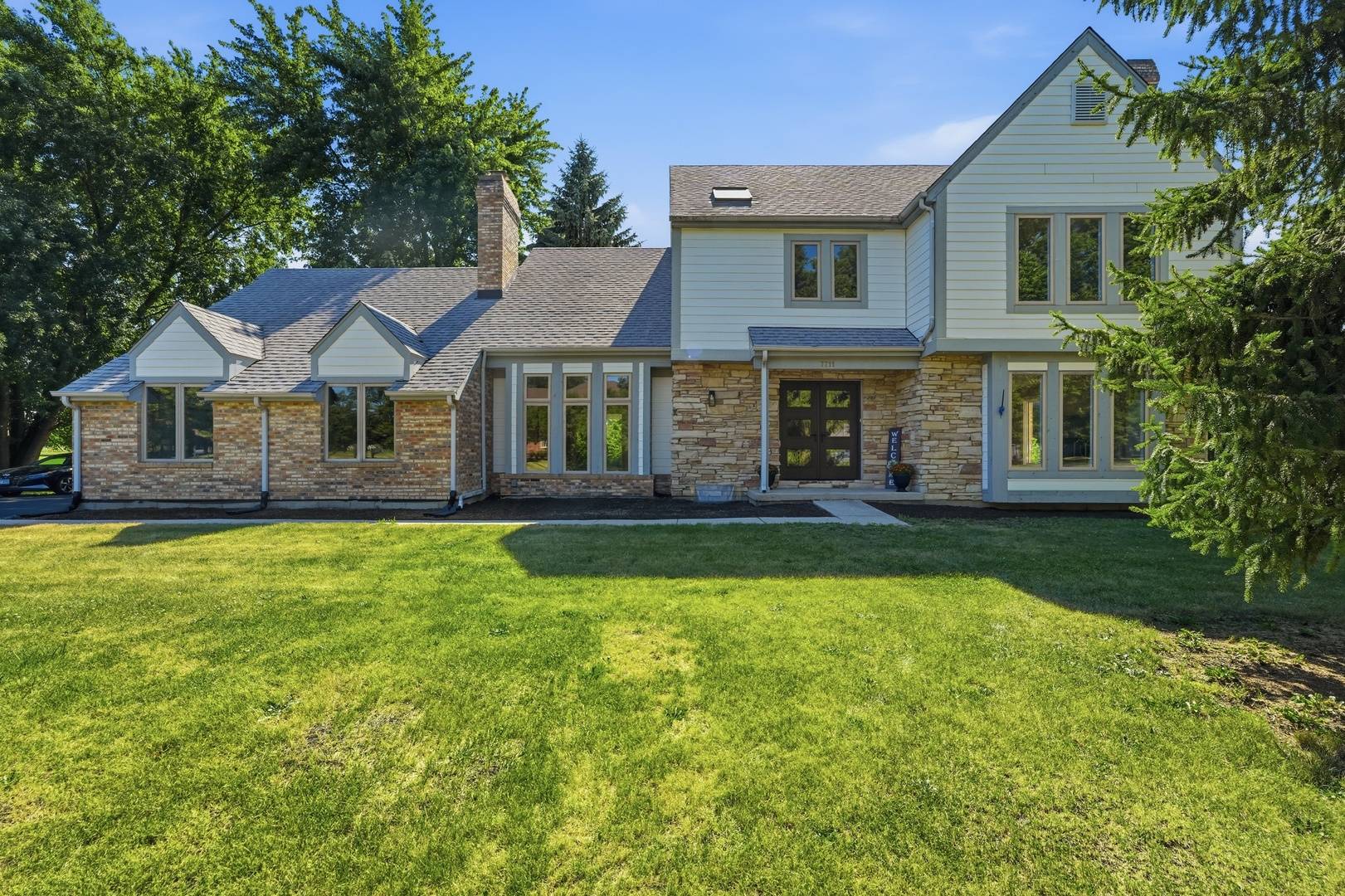 7711 Dairy LN, Lakewood, IL 60014