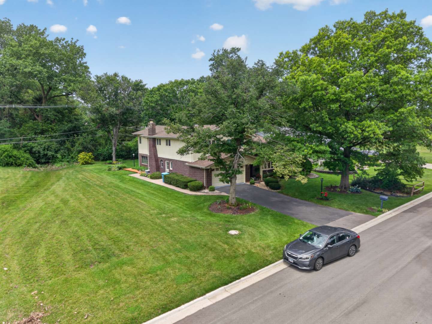 13030 S Cypress LN, Palos Heights, IL 60463