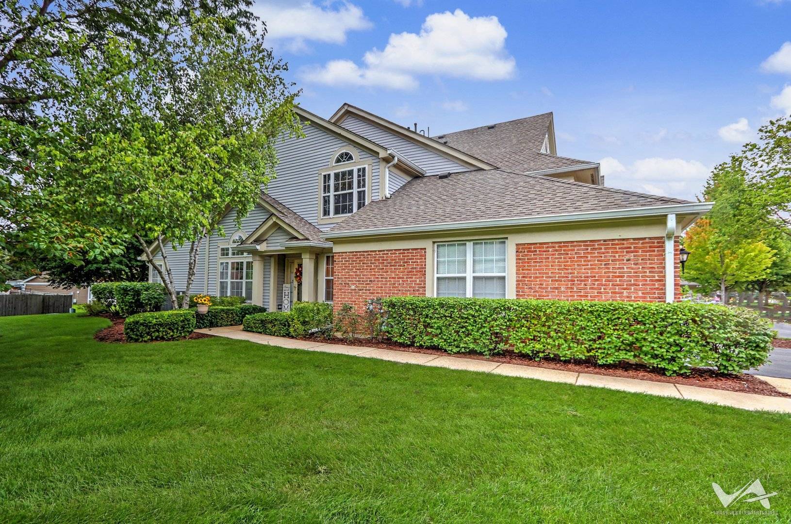 1628 Columbia CIR #1, Bartlett, IL 60103