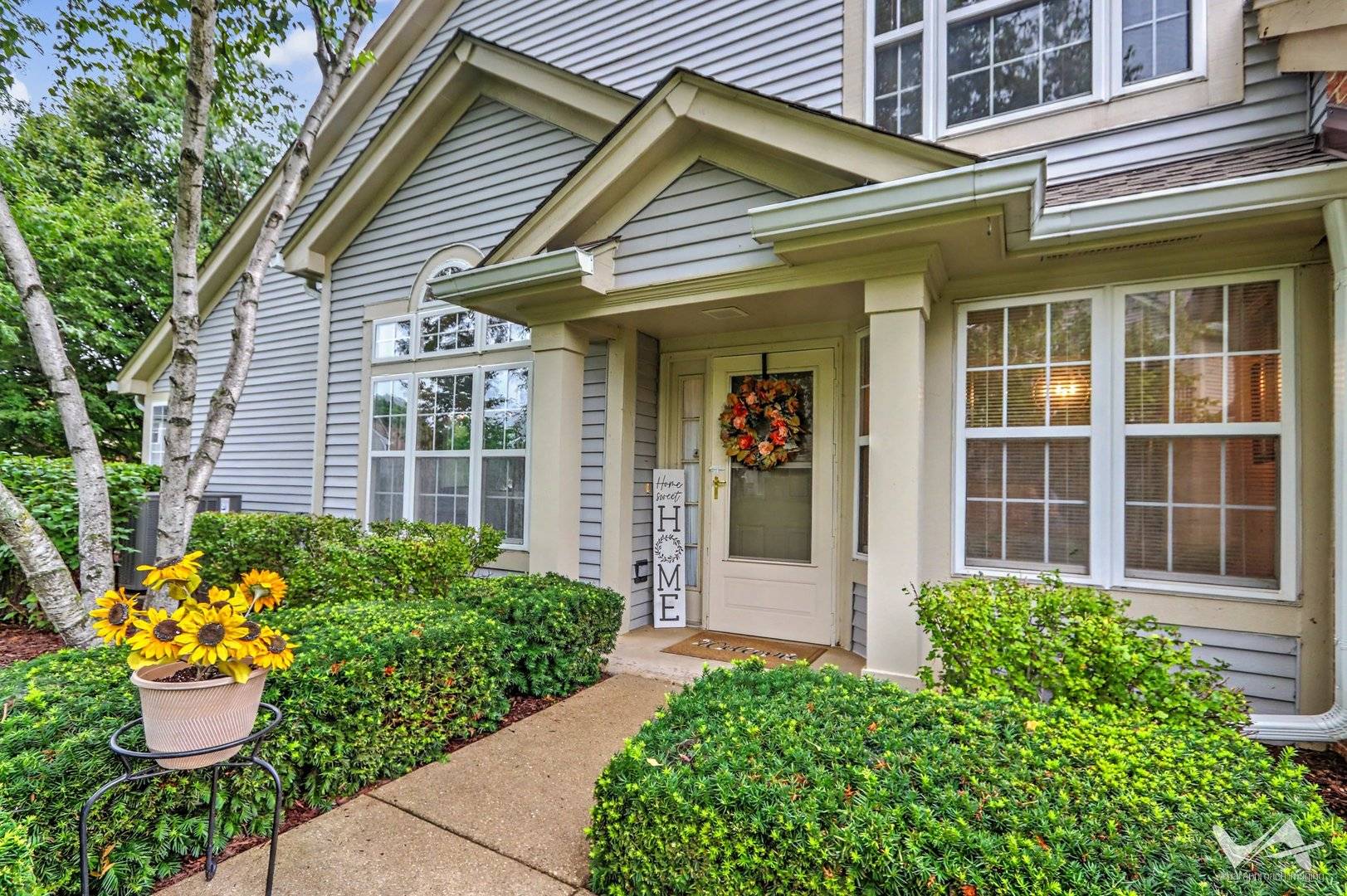 1628 Columbia CIR #1, Bartlett, IL 60103