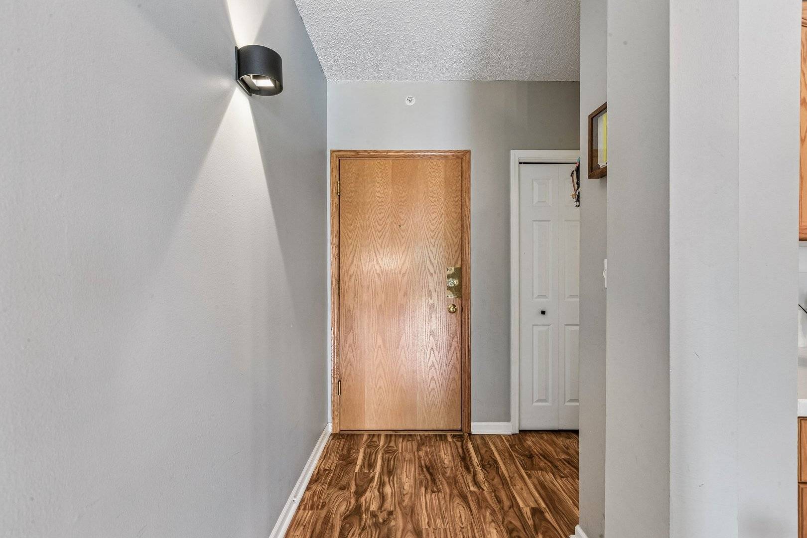 55 S Hale ST #108, Palatine, IL 60067