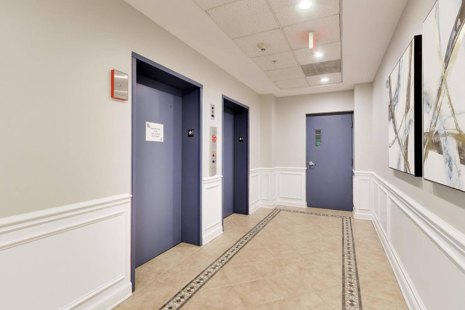 6801 N Milwaukee AVE #410, Niles, IL 60714