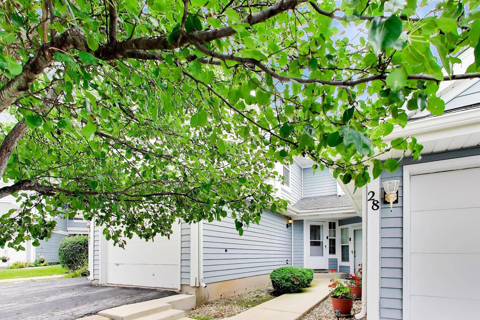 26 Abbey LN, Park Forest, IL 60466