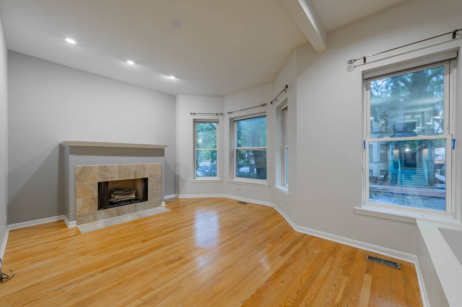 1017 W DAKIN AVE #1, Chicago, IL 60613