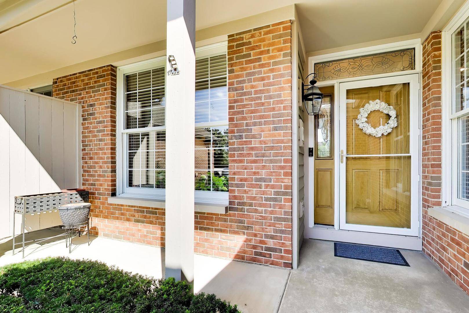 2063 Norwich CT #2063, Glenview, IL 60026