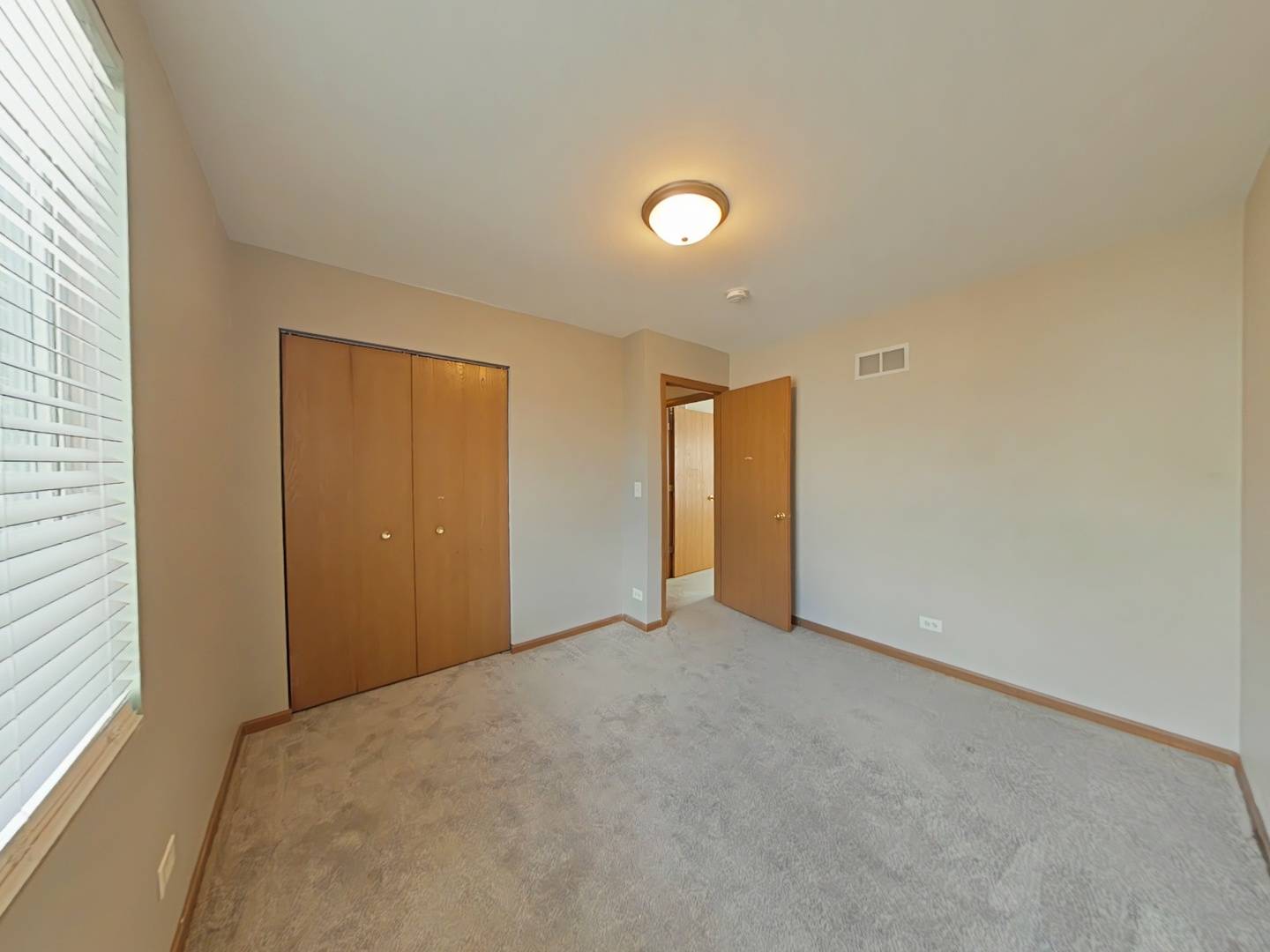 1101 Symphony DR, Aurora, IL 60504