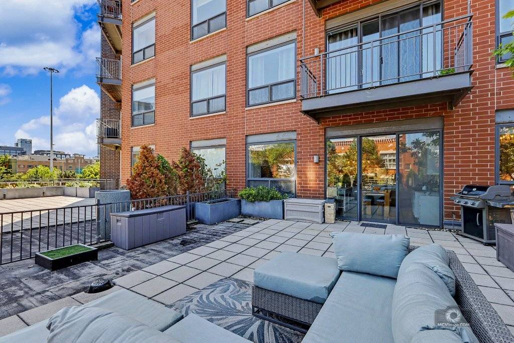 859 W ERIE ST #303, Chicago, IL 60642