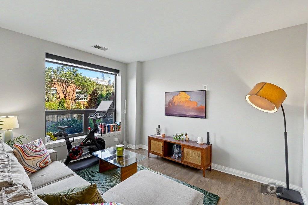 859 W ERIE ST #303, Chicago, IL 60642