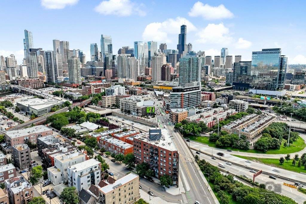 859 W ERIE ST #303, Chicago, IL 60642