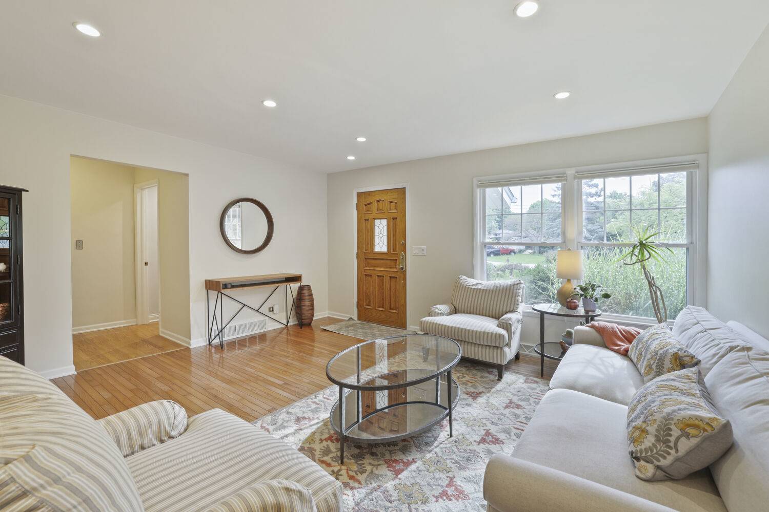 204 Hillside CT, Lake Zurich, IL 60047