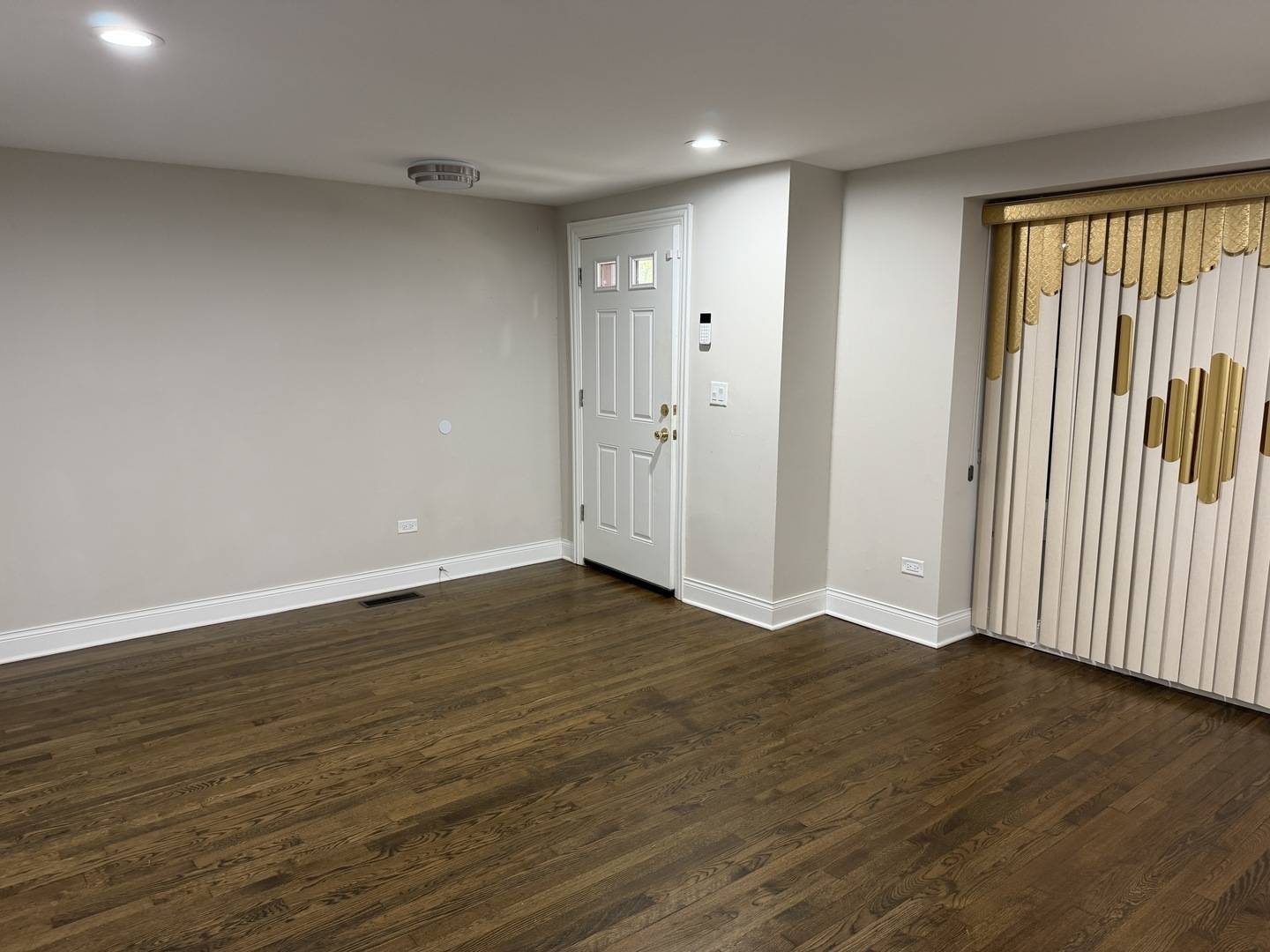 9133 S Halsted ST, Chicago, IL 60620