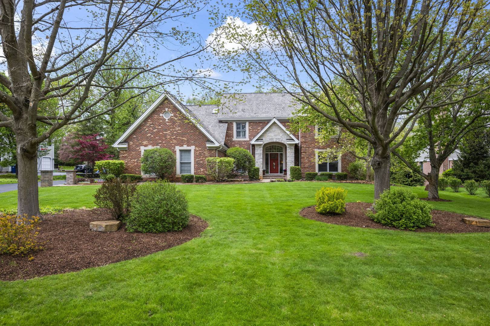 25568 N Countryside DR, Lake Barrington, IL 60010