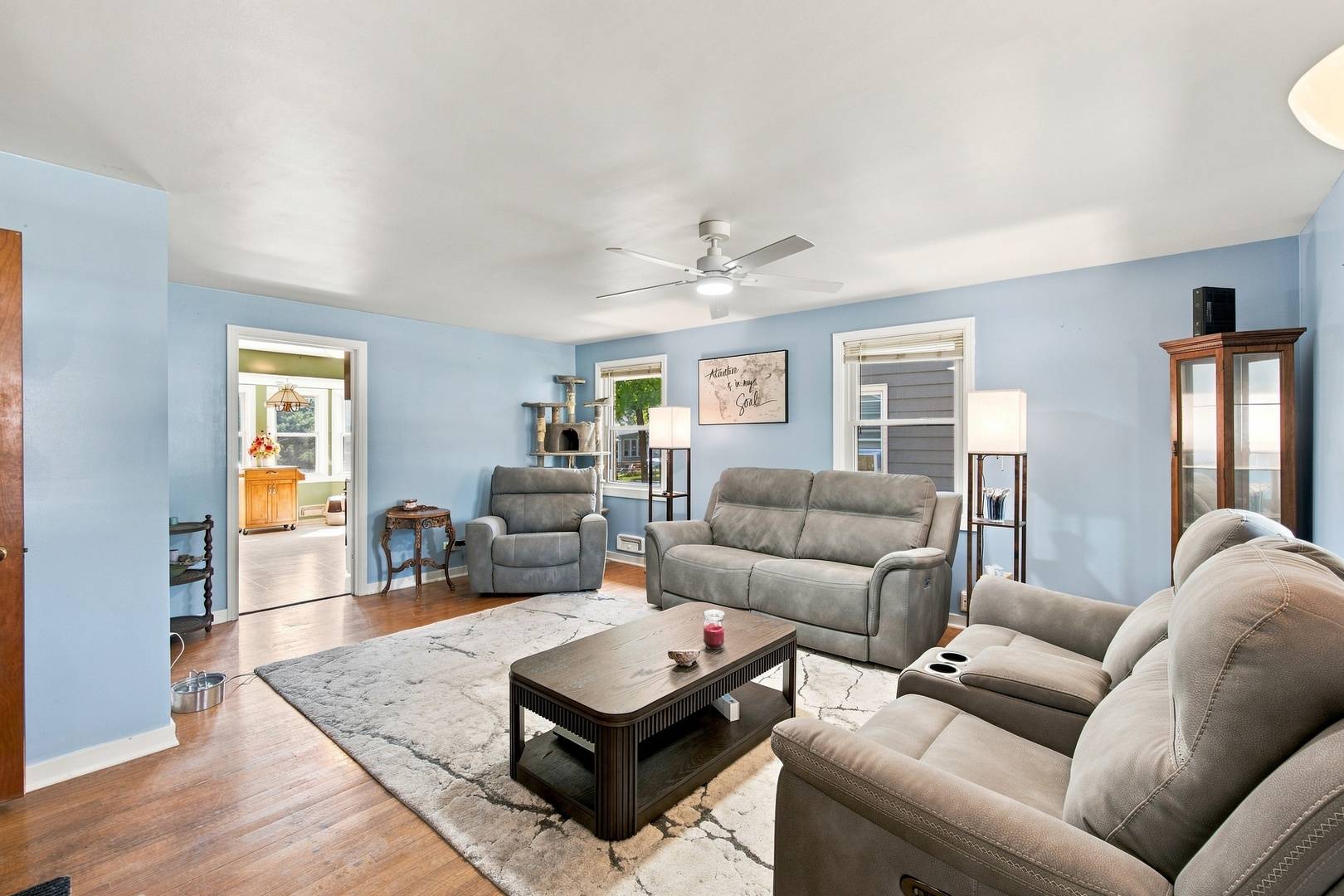 121 S Commonwealth AVE, Elgin, IL 60123