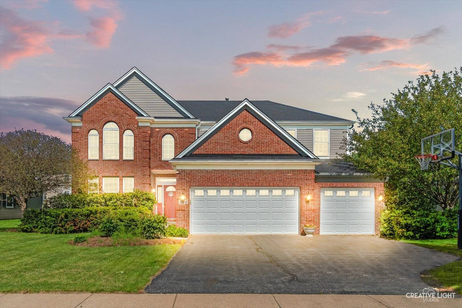 1164 Dorr DR, Sugar Grove, IL 60554