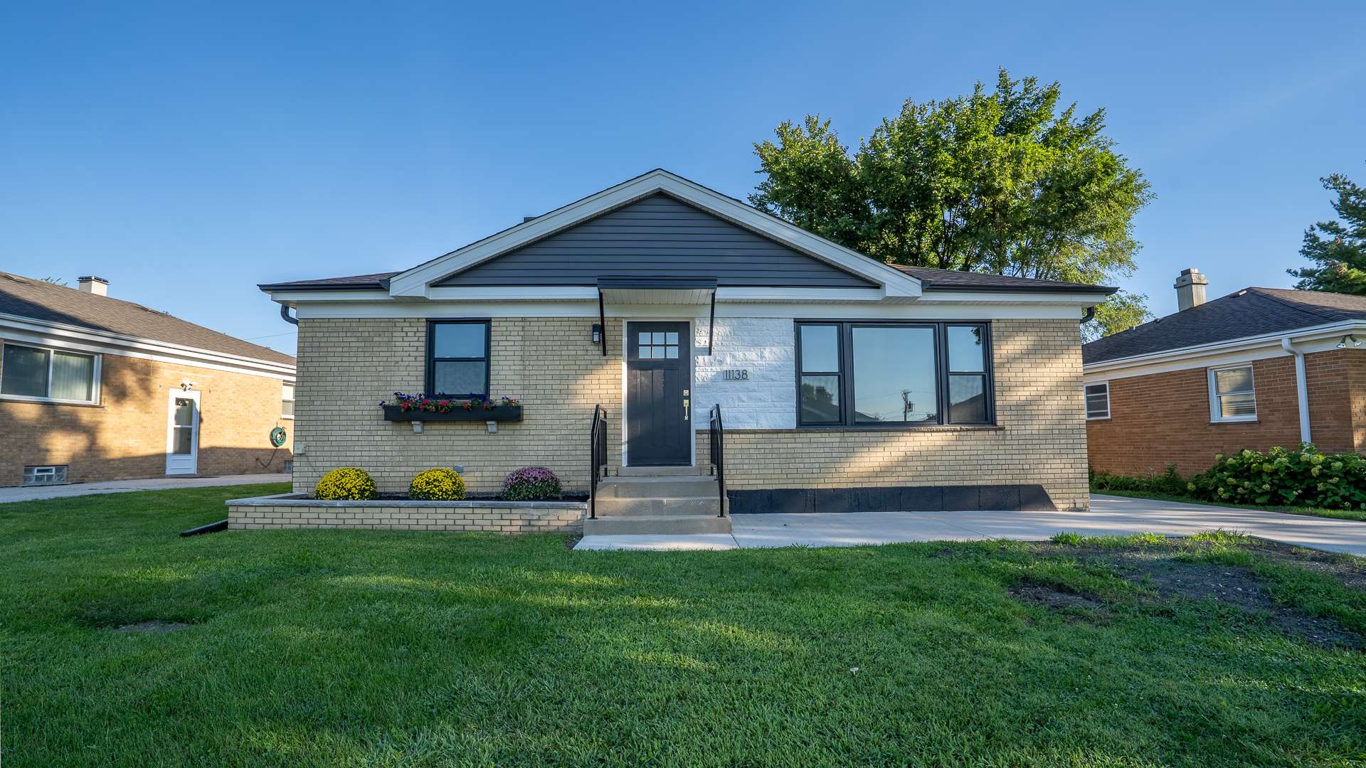 11138 Shaw ST, Westchester, IL 60154