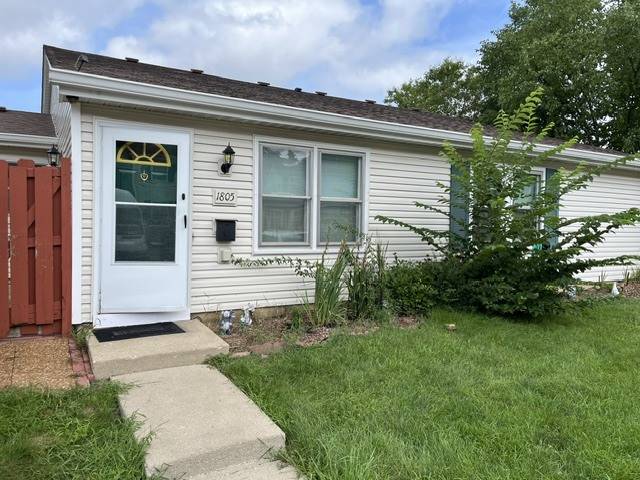 1805 Jamestown CIR, Hoffman Estates, IL 60169