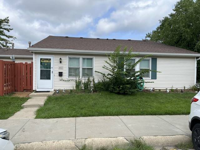 1805 Jamestown CIR, Hoffman Estates, IL 60169