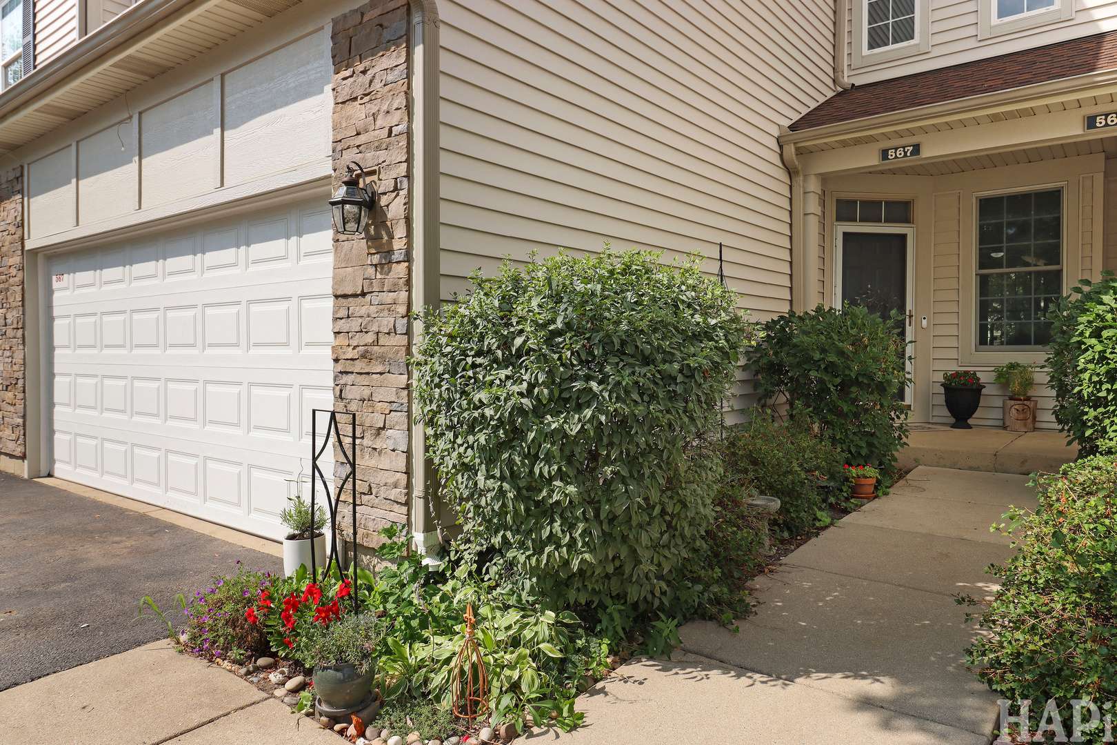 567 Shakespeare DR, Grayslake, IL 60030