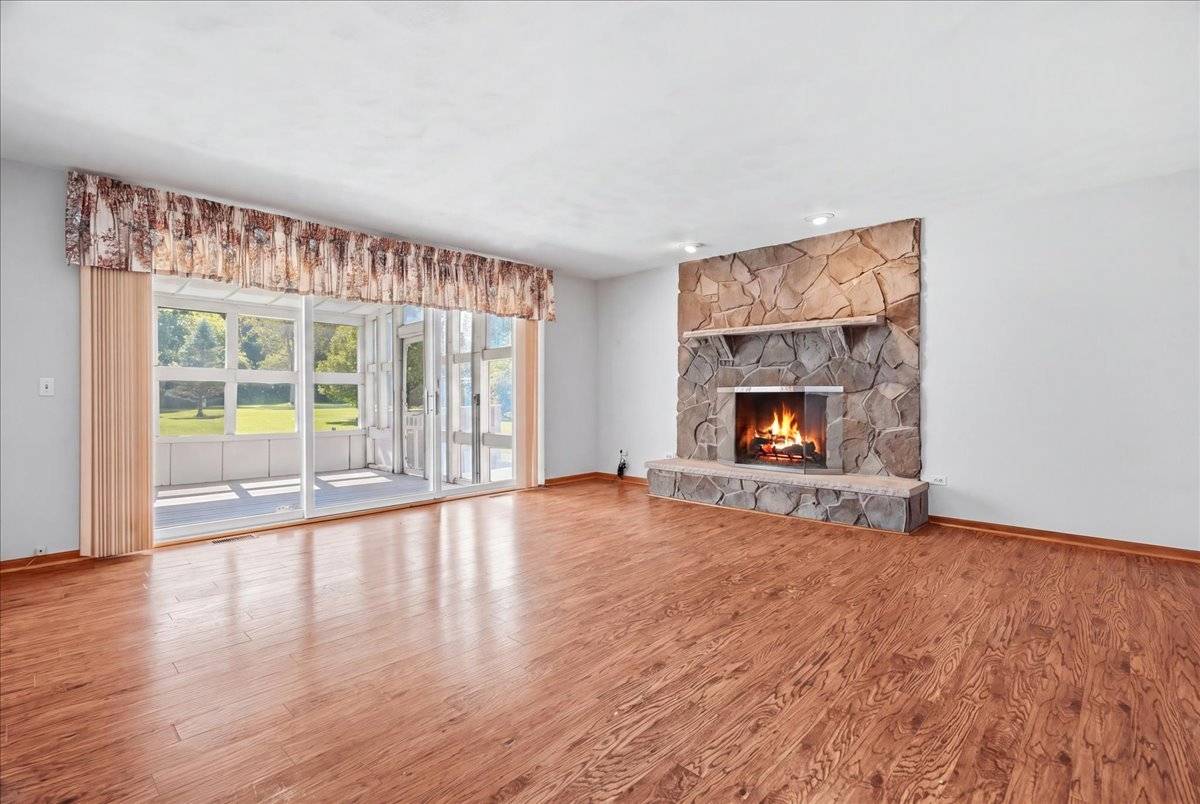10351 W Prairie LN, Beach Park, IL 60087
