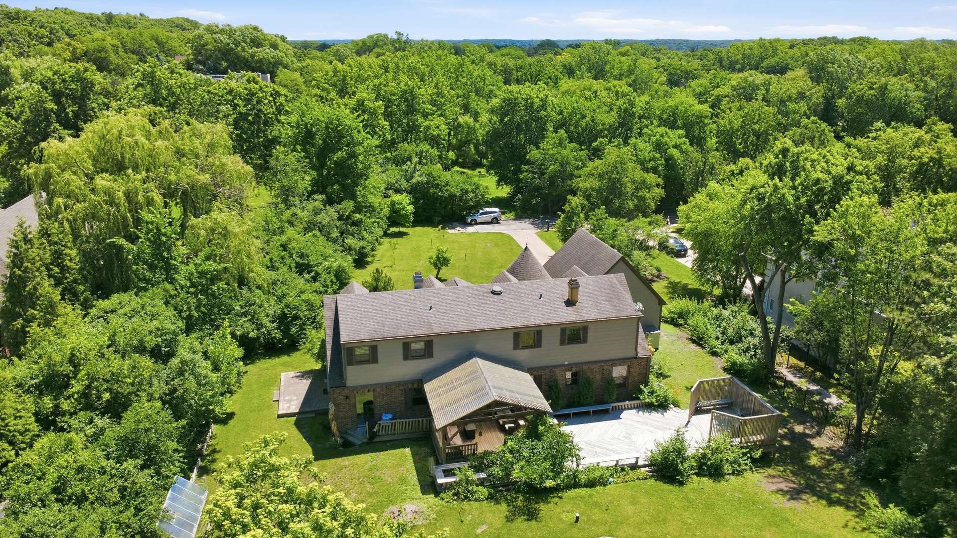 10S230 Grant ST, Burr Ridge, IL 60527