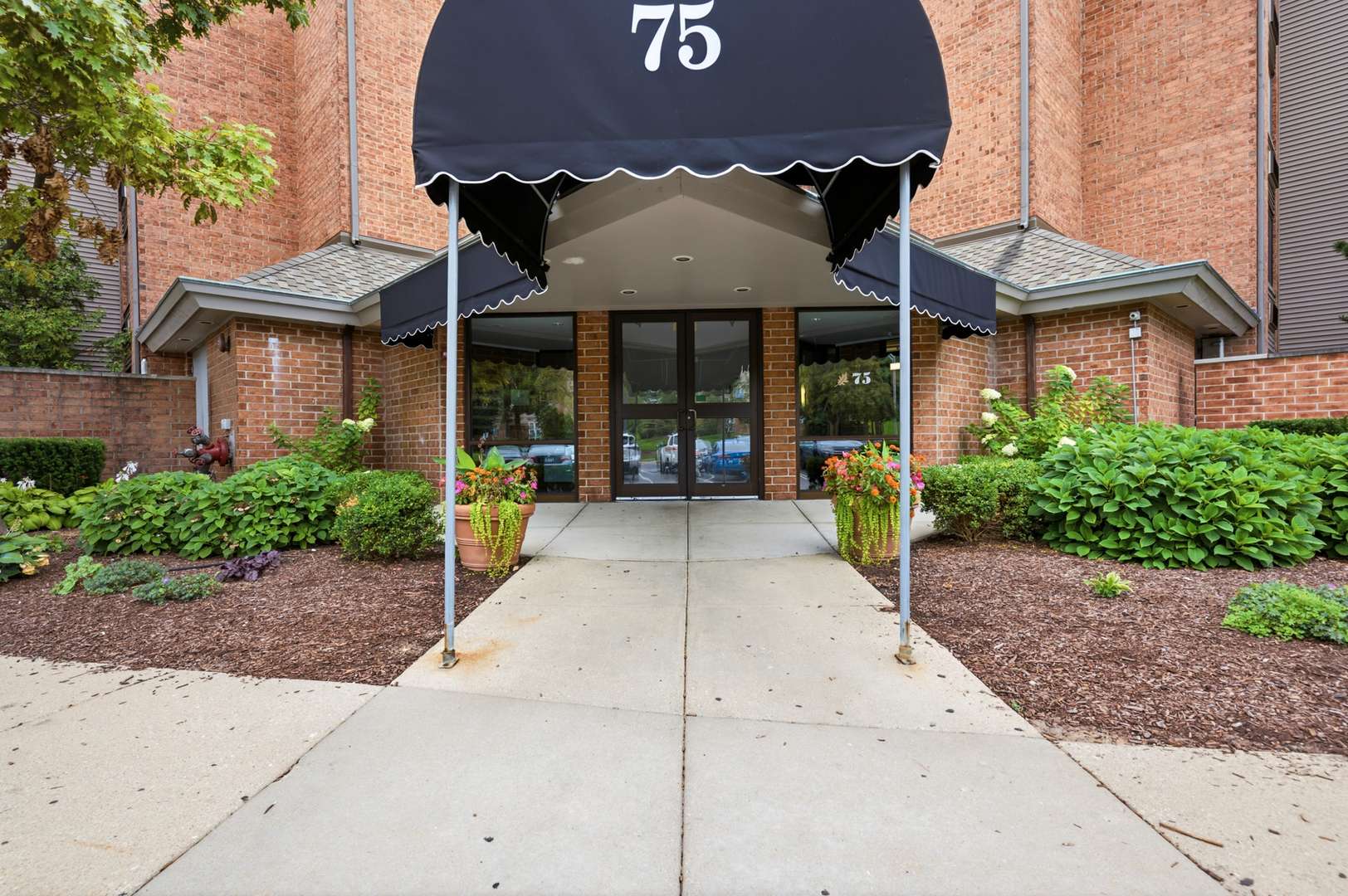 75 Kristin CIR #309, Schaumburg, IL 60195