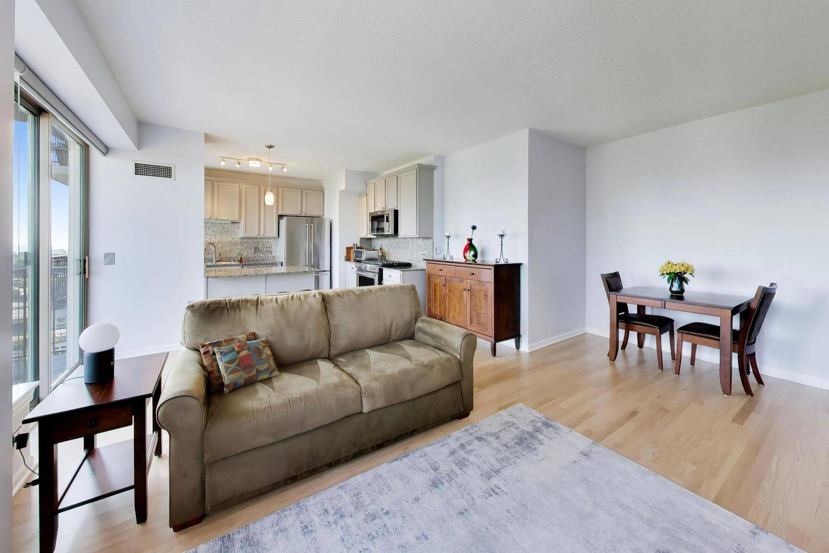 1717 S PRAIRIE AVE #1204, Chicago, IL 60616