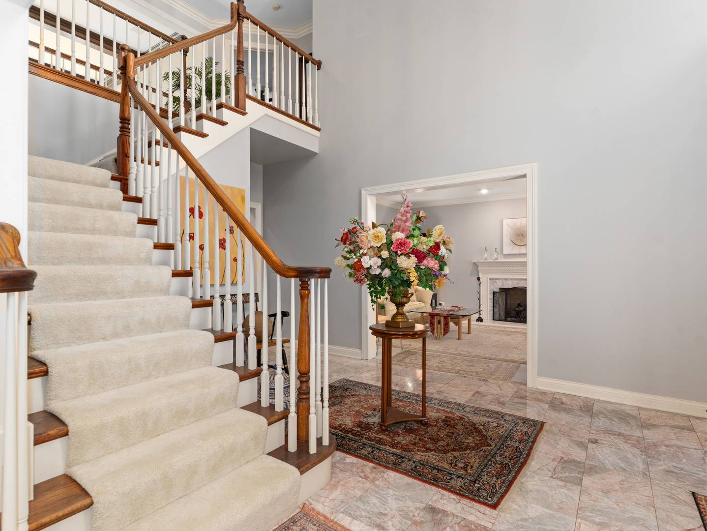 818 Fox Glen DR, St. Charles, IL 60174