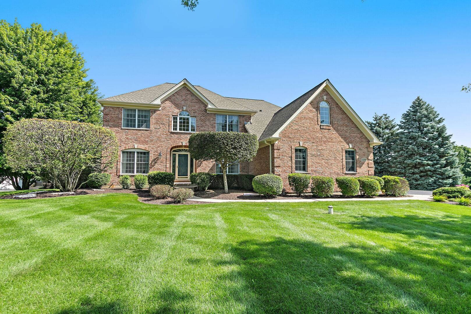 1204 Lorden CT, Cary, IL 60013