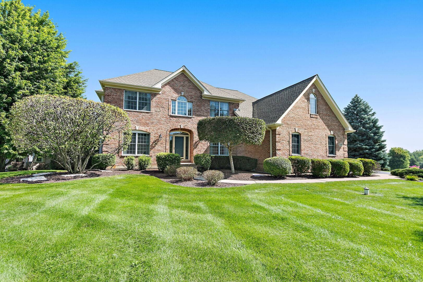 1204 Lorden CT, Cary, IL 60013
