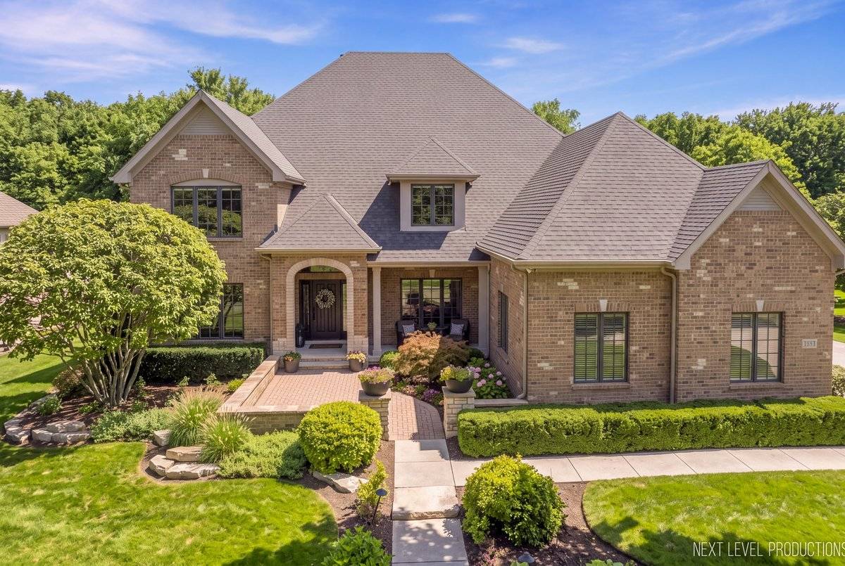 3016 Seiler DR, Naperville, IL 60565