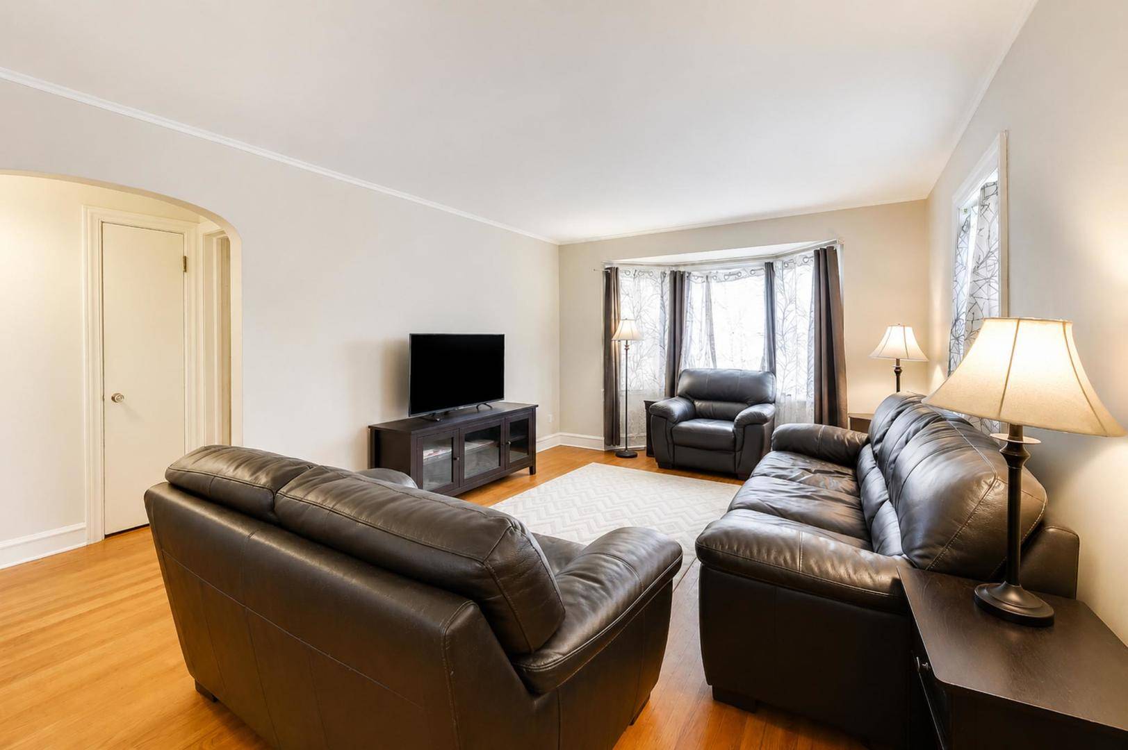 5141 N Octavia AVE, Harwood Heights, IL 60706