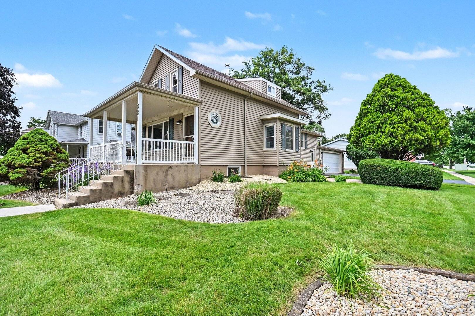321 E Main ST, Peotone, IL 60468