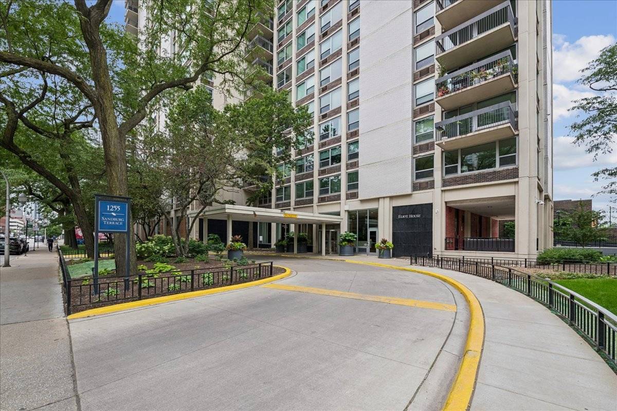 1255 N Sandburg TER #1508, Chicago, IL 60610