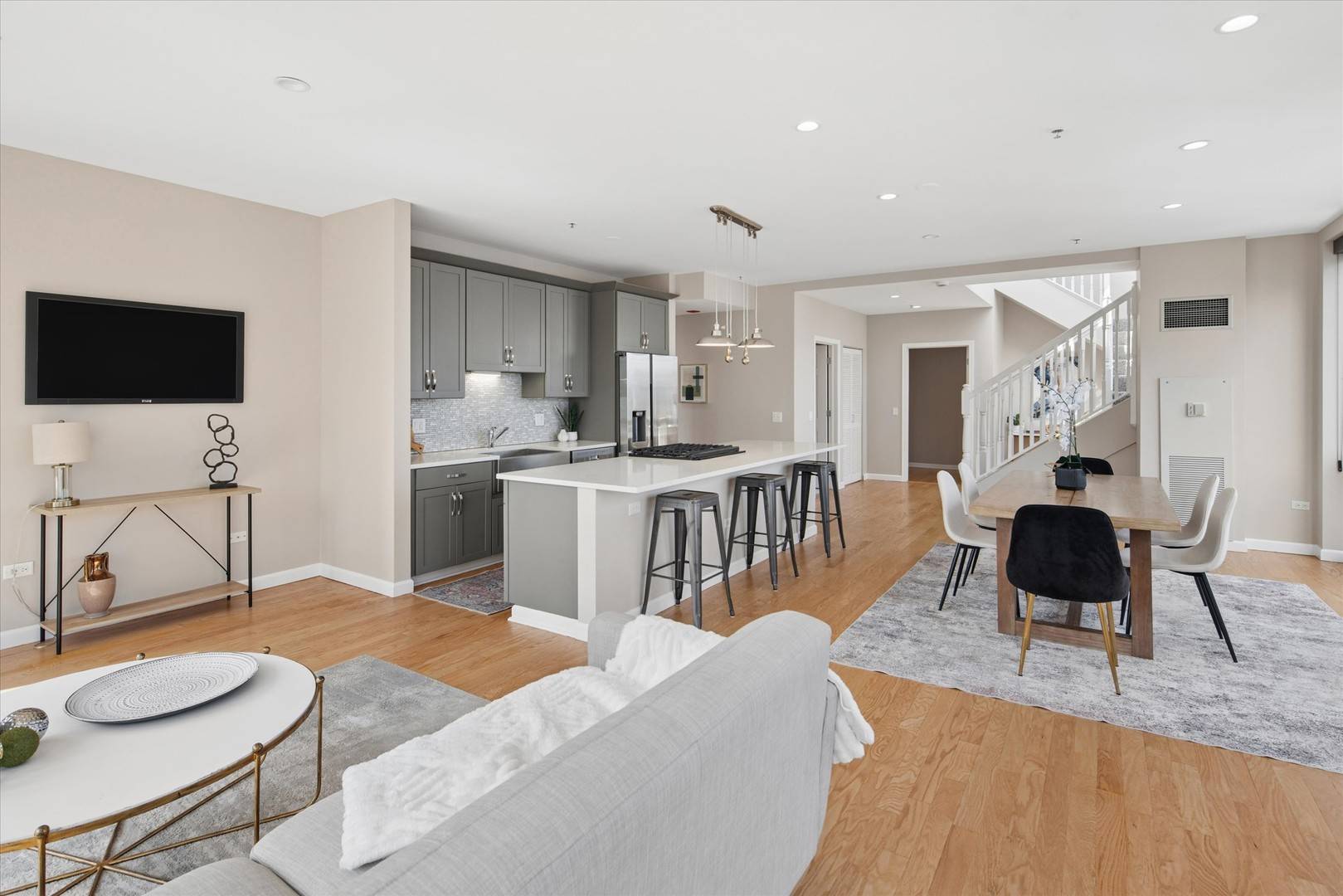 635 N Dearborn ST #2803, Chicago, IL 60654