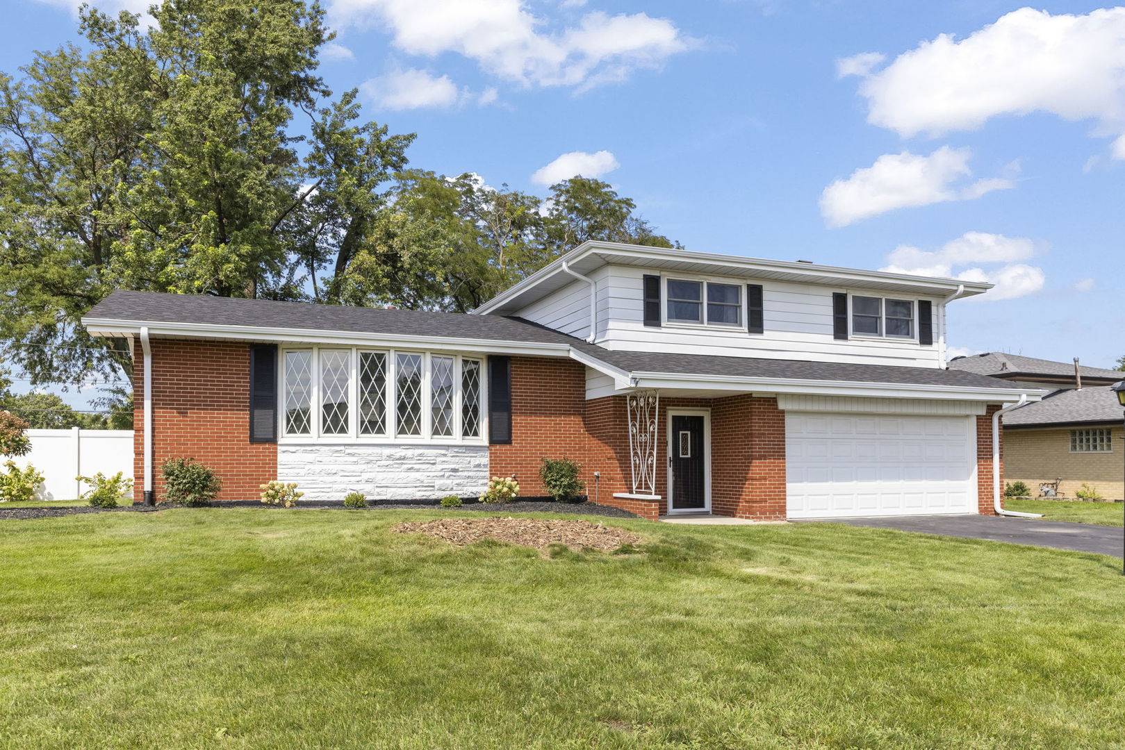 6120 W 129th ST, Palos Heights, IL 60463