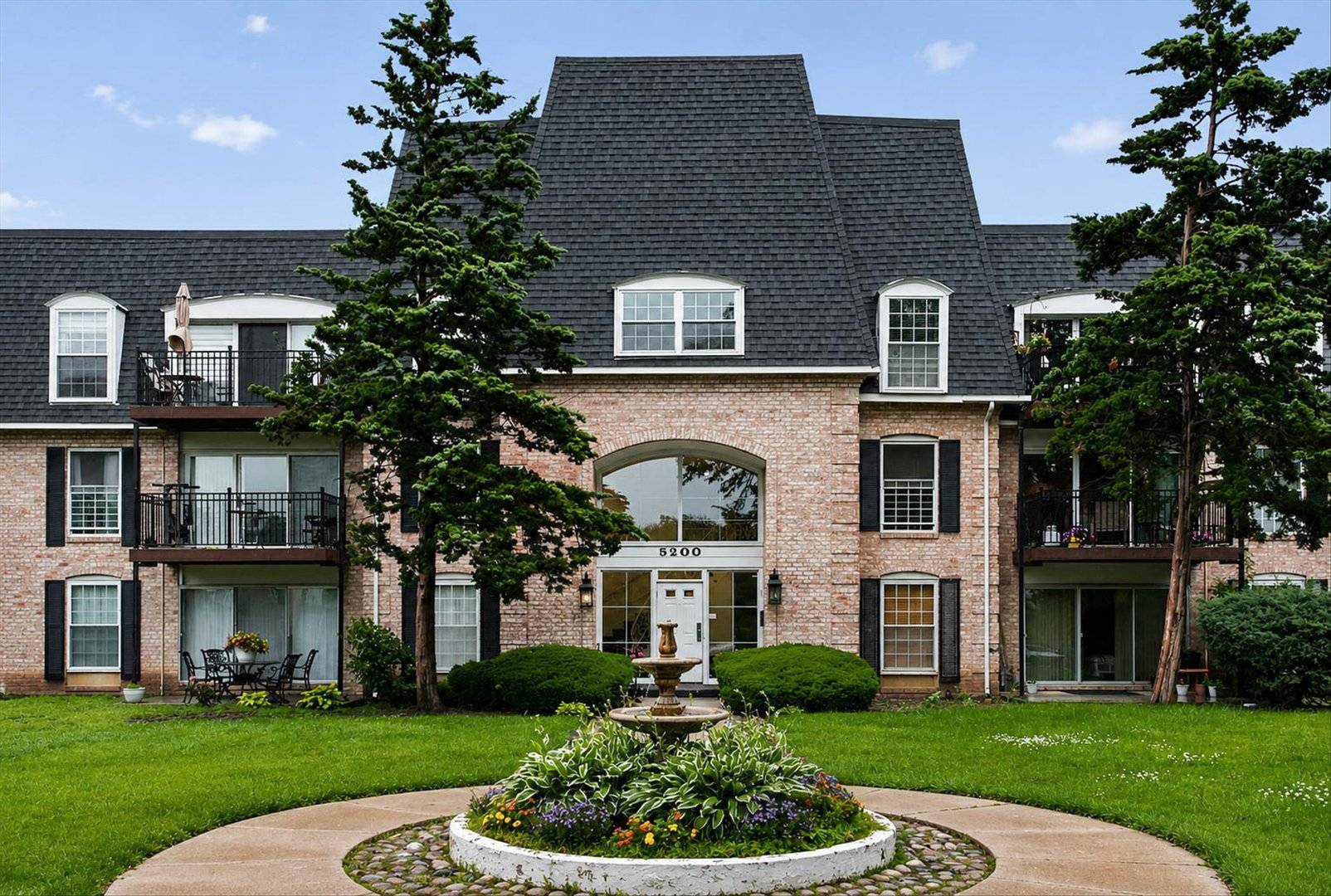 5200 CARRIAGEWAY DR #317, Rolling Meadows, IL 60008