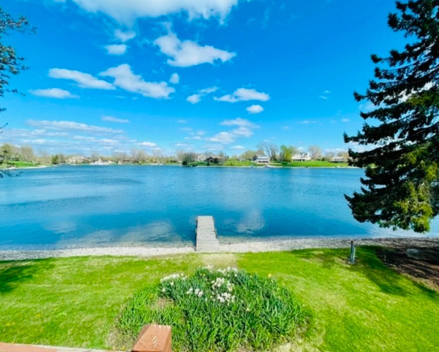 2720 N Bayview LN, Mchenry, IL 60051
