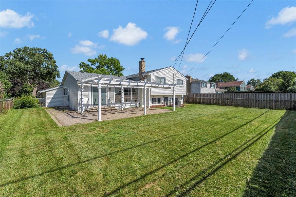 1719 W Lexington DR, Arlington Heights, IL 60004