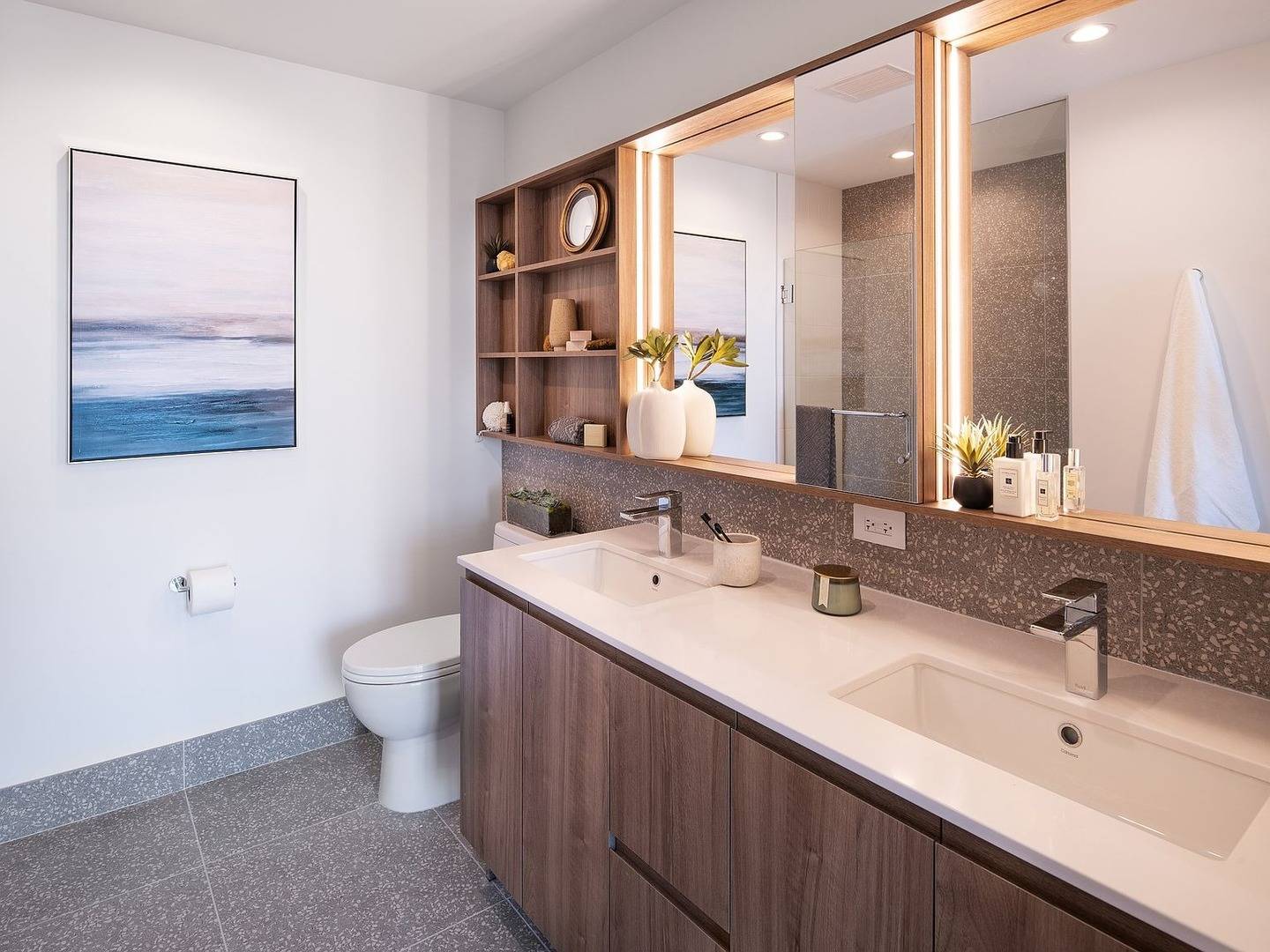 369 W Grand AVE #4001, Chicago, IL 60654